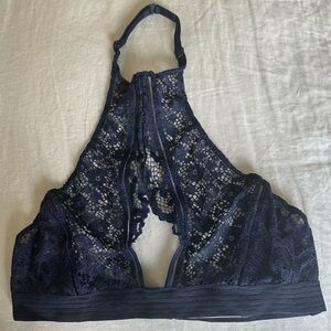 Victoria’s Secret Navy Lace Halter Bralette. Size Medium. NWOT